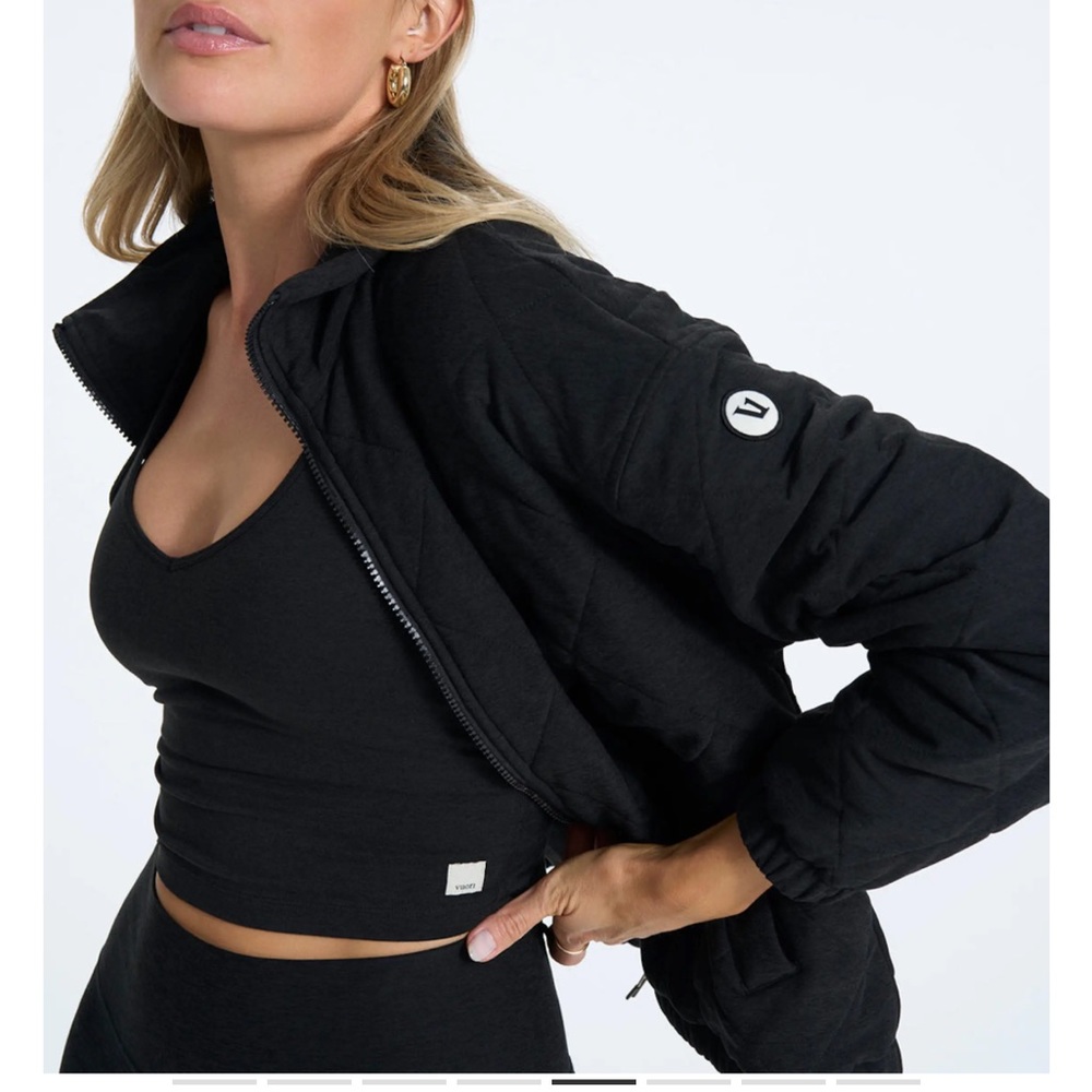 Vuori Halo Insulated Jacket in Black Heather